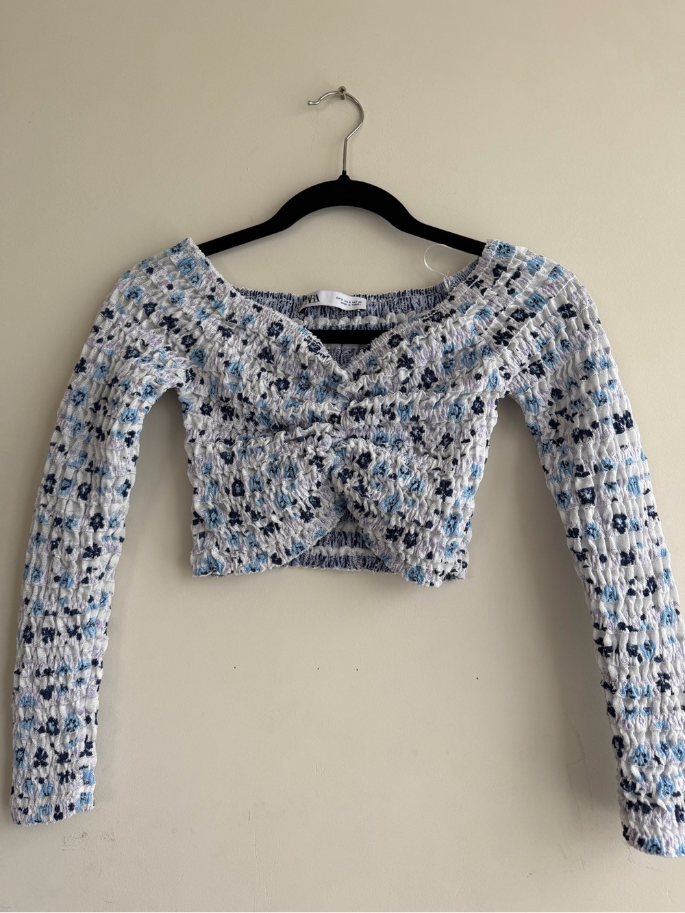 NWOT Zara Smocked Twist-Front Long Sleeve Crop Top - Blue/White